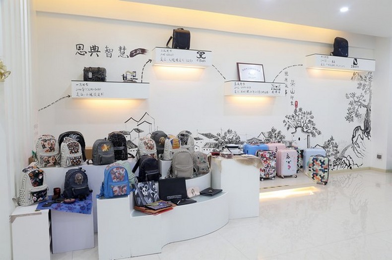 广东电脑背包厂家-找新宝gg皮具