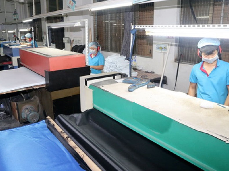 新宝gg科技双肩包定制厂家-生产工艺