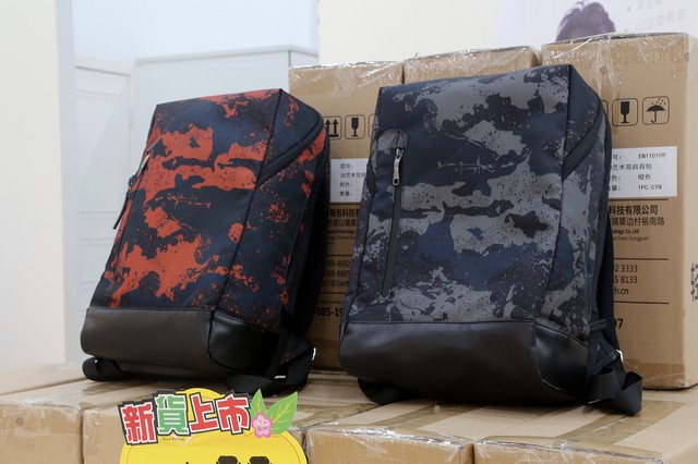 团体背包定制,旅行双肩包厂家,广东箱包工厂,箱包定制,背包工厂
