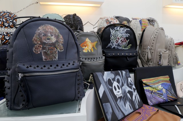 广东双肩背包生产厂家,双肩包定制厂家.jpg
