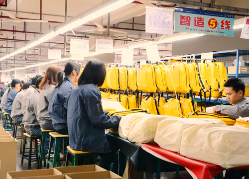 定制双肩包，背包OEM，背包厂家